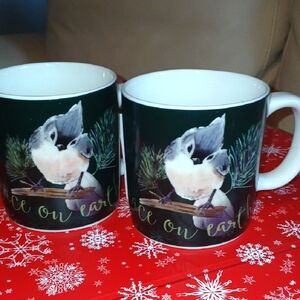 NWT 2PC MUG SET HEAT ACTIVATED.